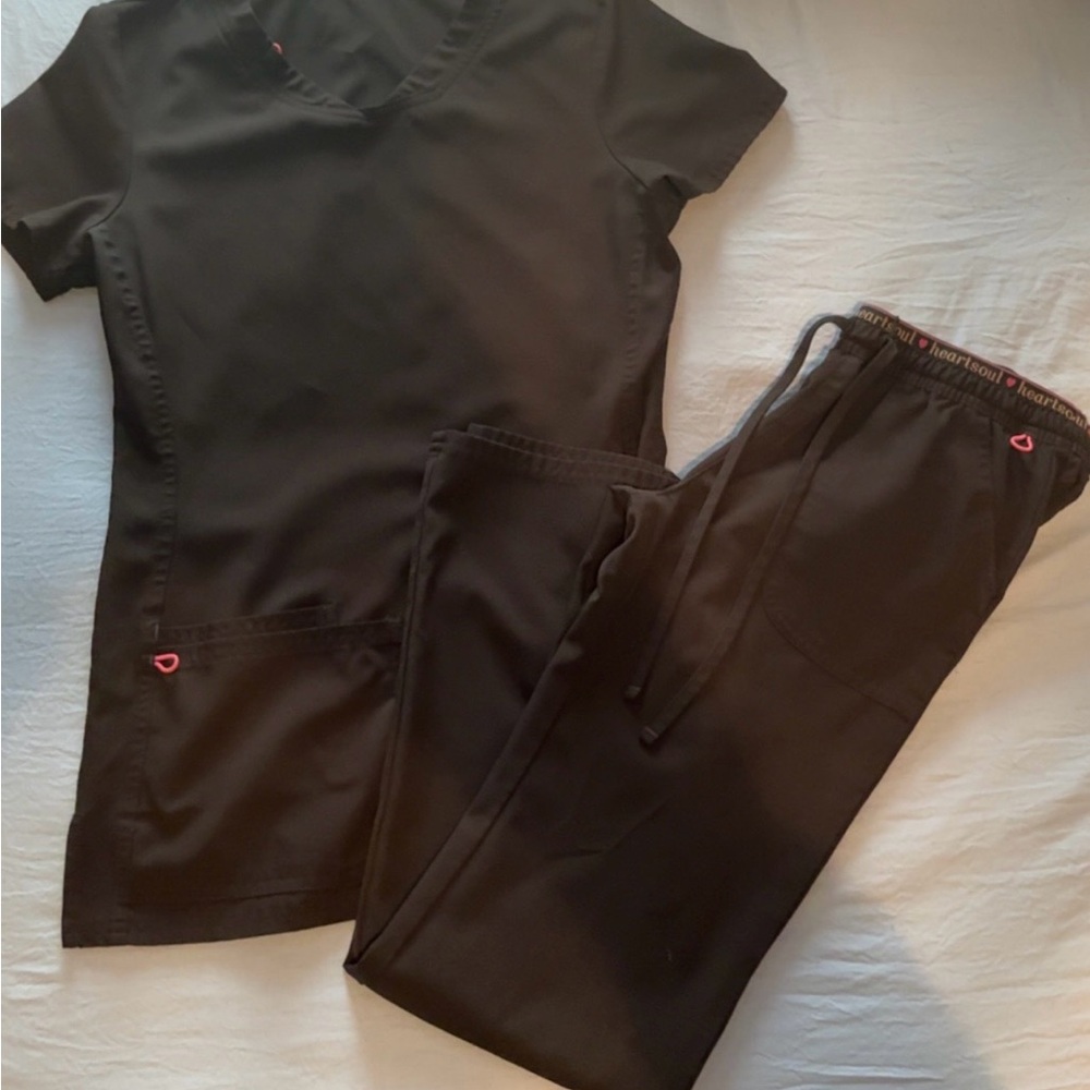Women’s Black HeartSoul Scrub Set